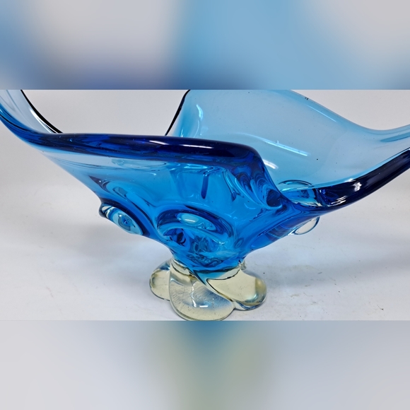 Vintage Blue Stretched Art Glass Centerpeice Dish - Picture 6 of 8